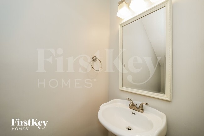 Building Photo - 3125 Glenshire Dr