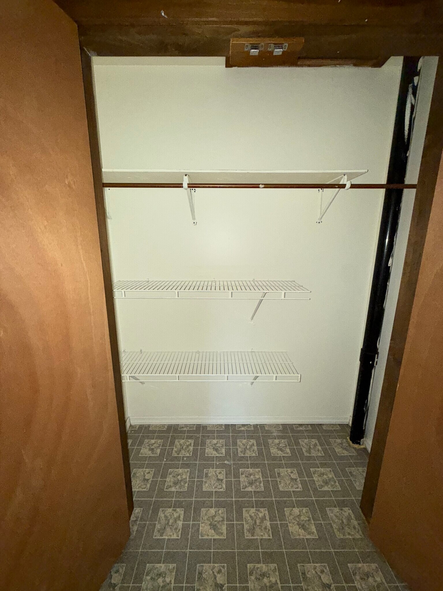 Building Photo - 16 Old Town Rd Ext