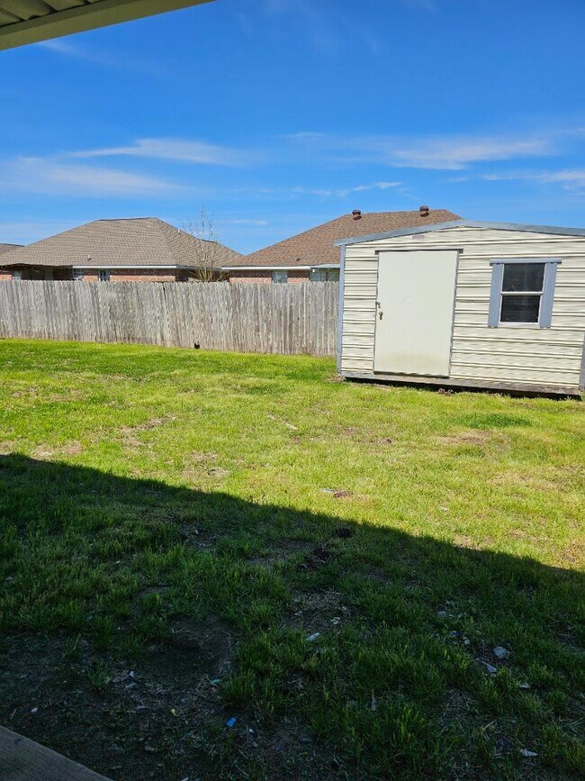 Building Photo - 119 Cedar Spring Cir