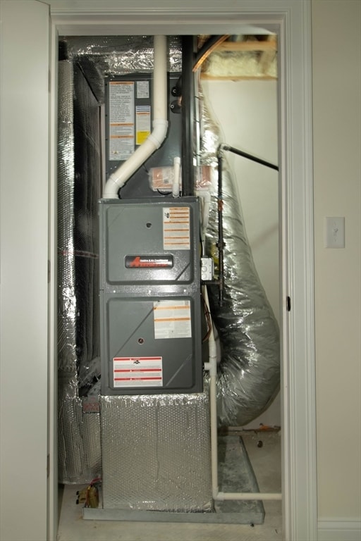 Building Photo - 5 W Chapel St