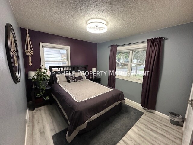 Building Photo - 407 S Clark Ave