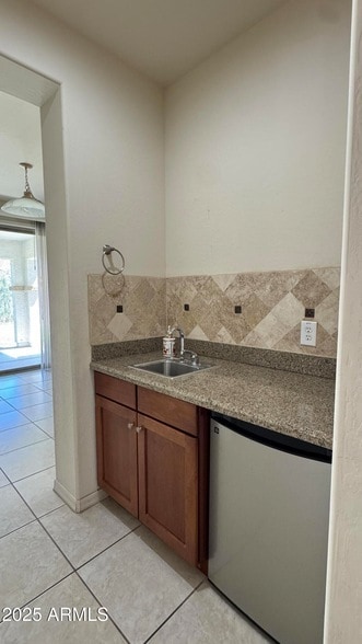 Building Photo - 1634 W Pelican Ct