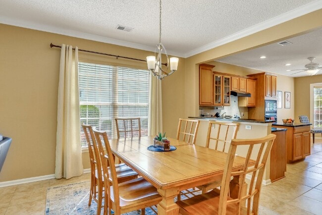 Building Photo - "Charming 2 Bed, 2 Bath with Den Rental Home in Sun City, SC - Spacious and Inviting!"