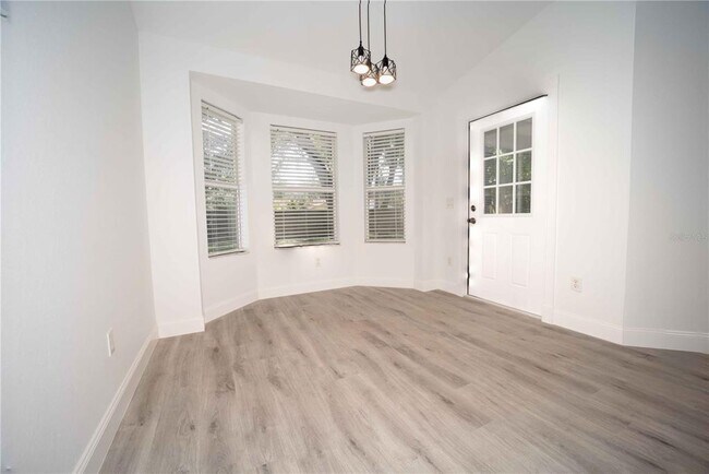 Building Photo - 16414 SE 92nd Terrace