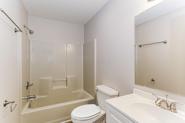 Building Photo - 34 Waterman Ave