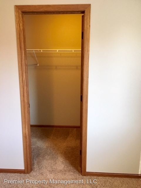 Building Photo - 2125 Liberty Glen Loop