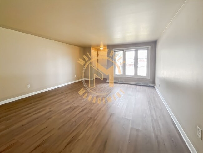 Building Photo - CENTRAL AIR! 2 Bed 1 Bath Ranch Duplex