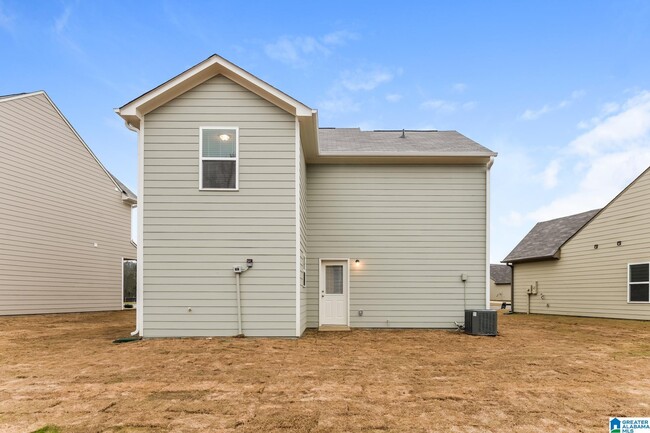 Building Photo - 690 Clover Cir