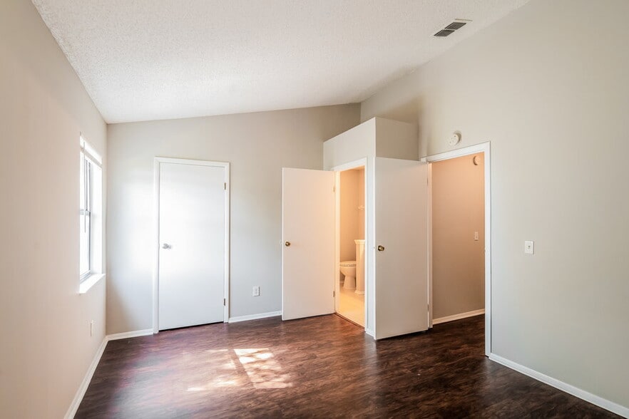 Building Photo - 9359 Genna Trace Trail