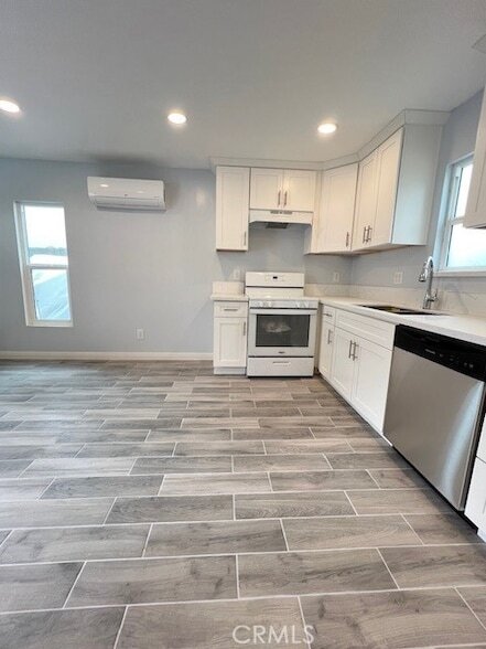 Building Photo - 265 N 10th Ave