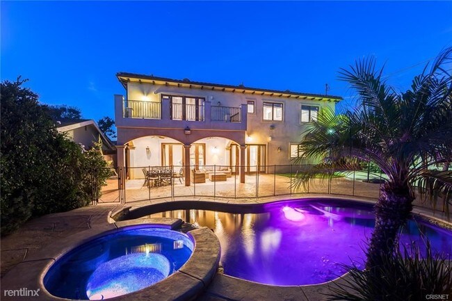 Building Photo - 6 br, 6.5 bath House - 12530 Collins St