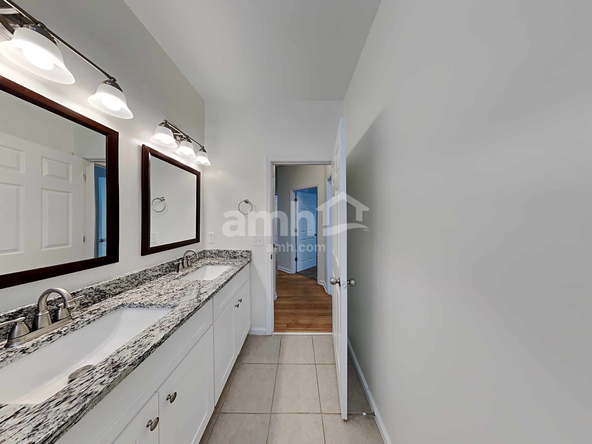 Building Photo - 518 Anglewood Trace