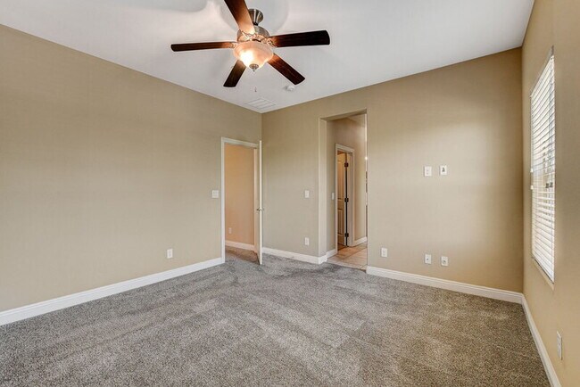 Building Photo - 1074 Fish Pond Ave