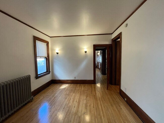 Building Photo - 1408 18th Ave N