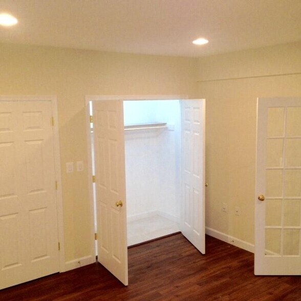 Building Photo - 20385 Dunkirk Sq