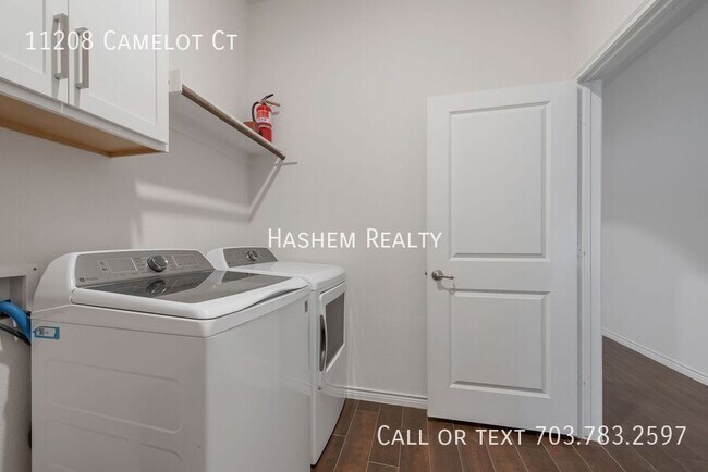 Building Photo - 11208 Camelot Ct