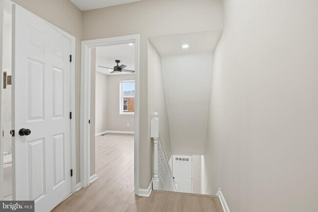Building Photo - 2710 Mura St