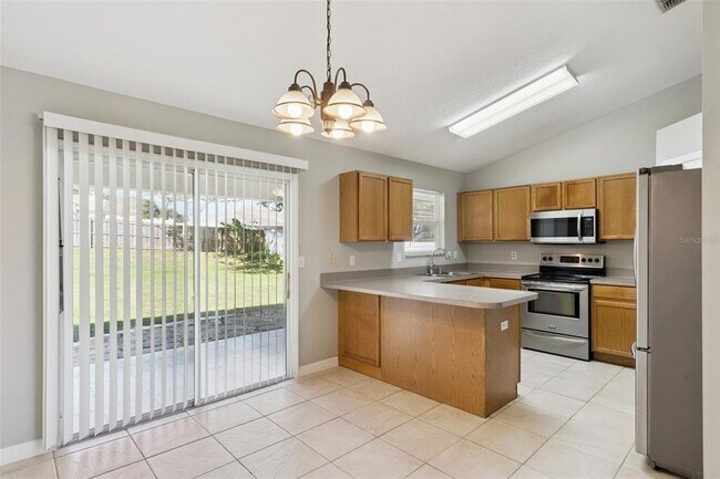 Building Photo - 886 Scenic View Cir