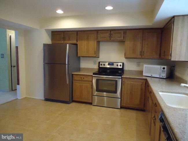 Building Photo - 8727 Litwalton Ct