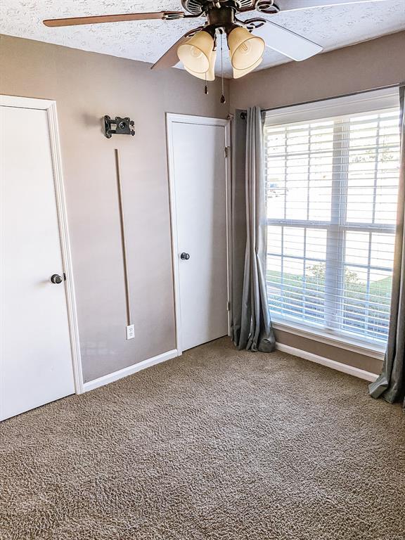 Building Photo - 122 Livingston Cir