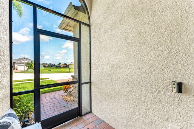 Building Photo - 5724 Trieda Dr