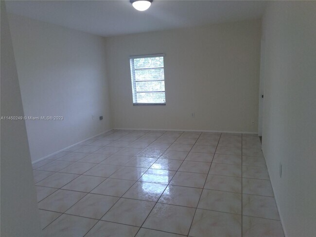Building Photo - 8335 SW 72nd Ave