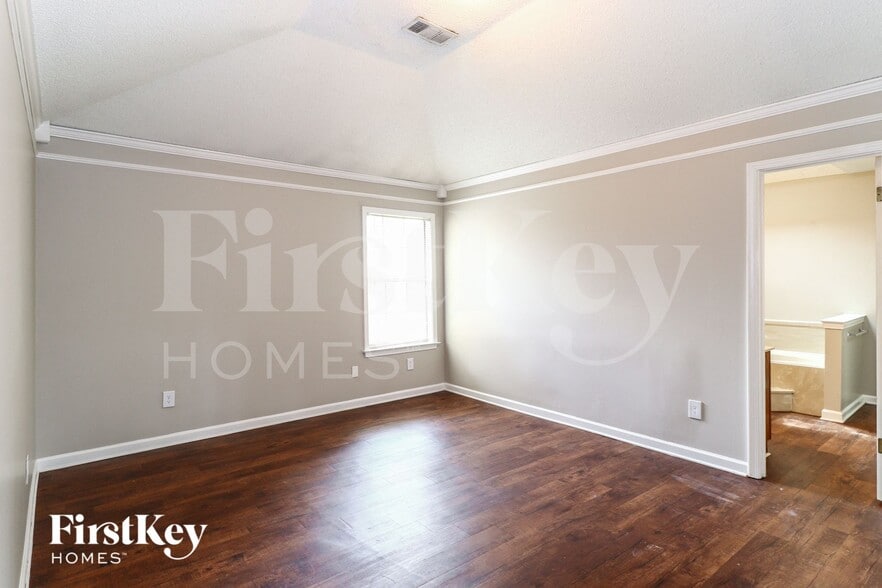 Building Photo - 2439 Dove Glen Cove