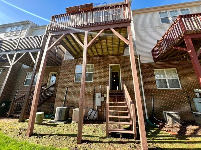 Building Photo - 413 Ruby Walk Dr