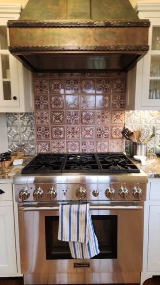 Thermador stove/oven - 6710 Farm To Market Rd