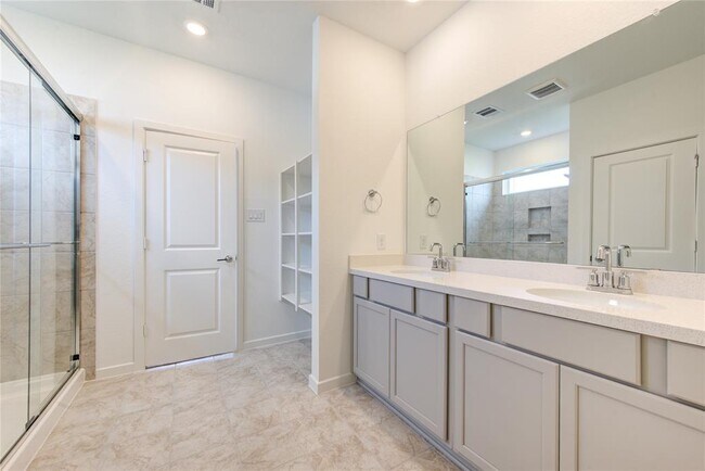 Building Photo - 7715 Primrose Myrtle Ln