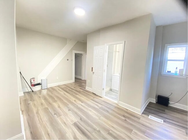 Building Photo - 3168 Wilkens Ave