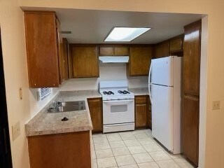 Building Photo - Valley Crest Apartments