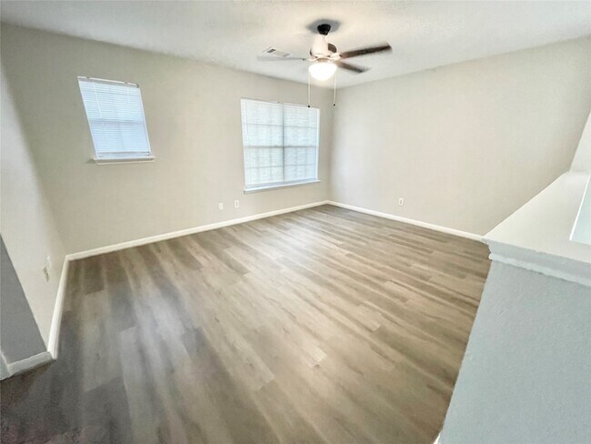 Building Photo - 15406 Bay Lodge Ln