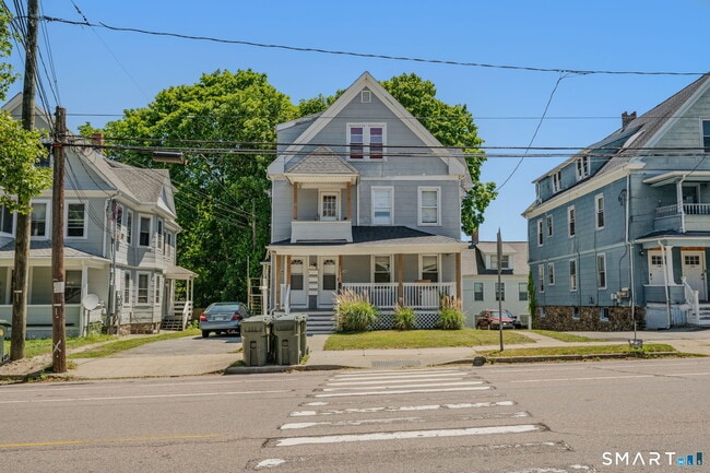 Building Photo - 144-146 Montauk Ave