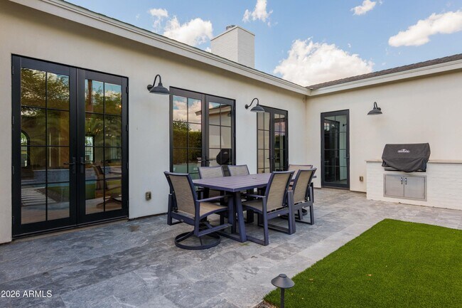 Building Photo - 5309 N 33rd St