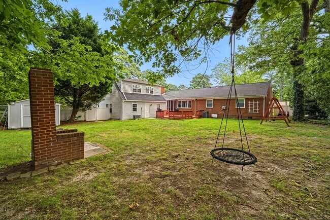Building Photo - 1757 Lafayette Dr