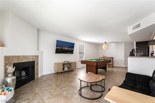 Building Photo - 2717 Lovington Dr