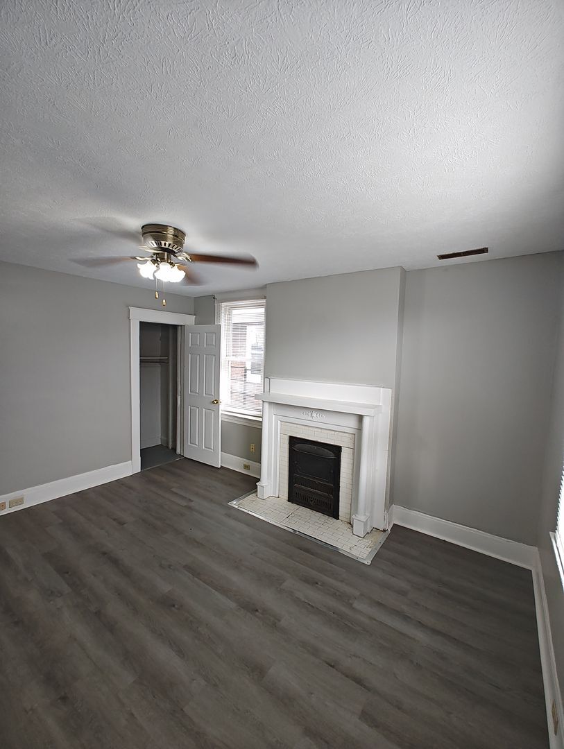 Building Photo - 1526 Dixmont Ave