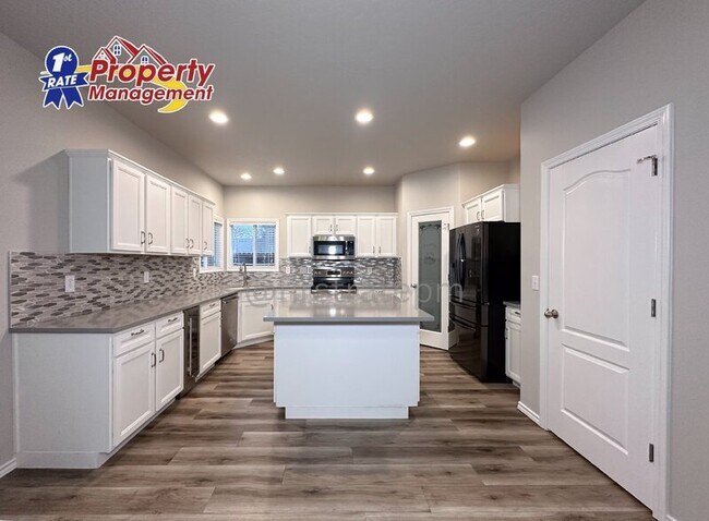 Building Photo - 2688 N Cinnamon Pl