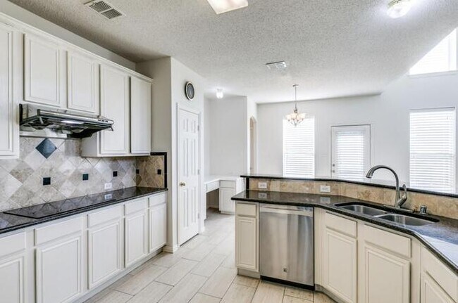 Building Photo - 8317 Spring Valley Ln