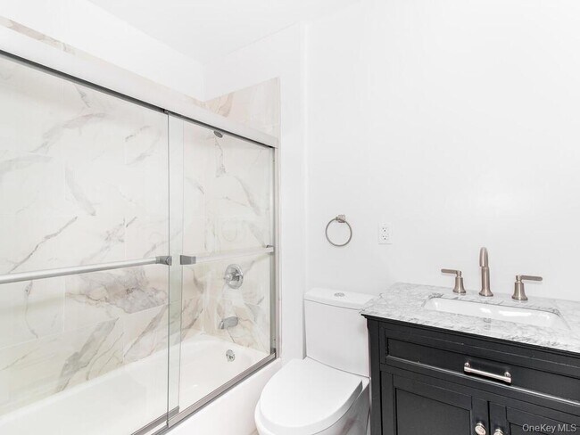 Building Photo - 251 Warburton Ave