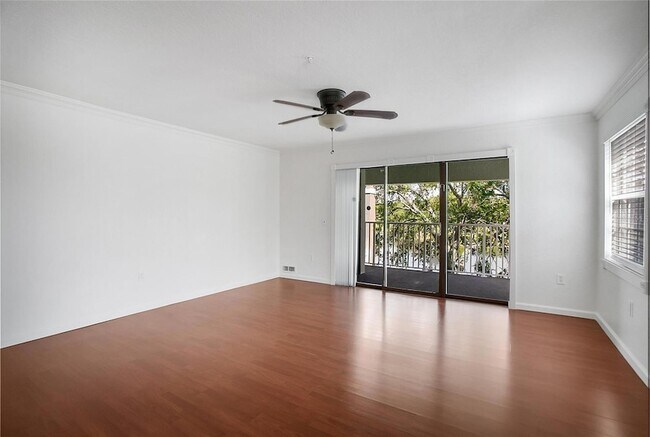 Building Photo - 13815 Fairway Island Dr