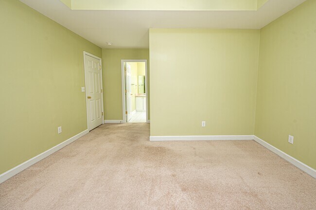 Building Photo - 118 Monterey Cir