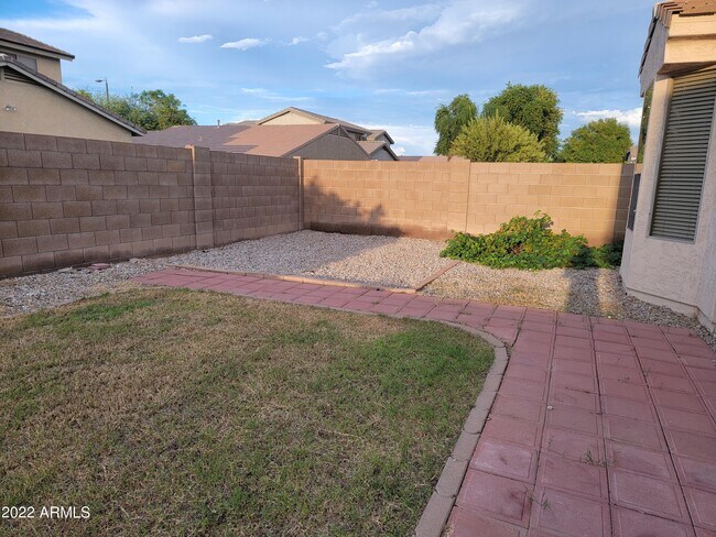 Building Photo - 958 E Scorpio Pl