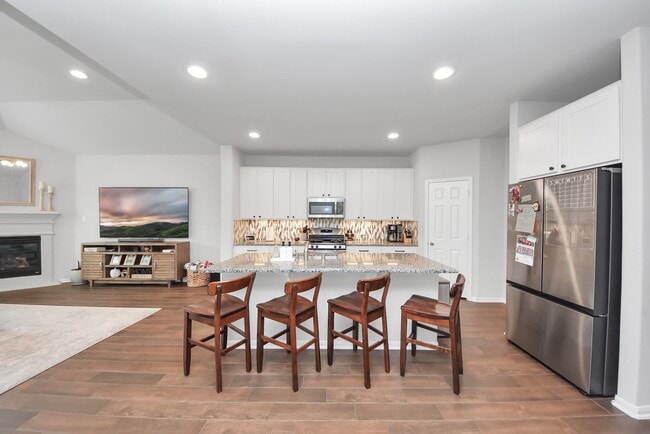 Building Photo - 8819 Cabin Loft Ln