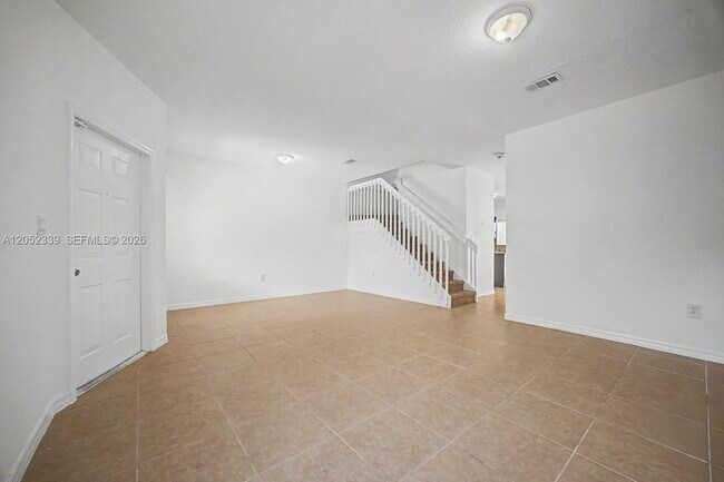 Building Photo - 1668 SE 30th St