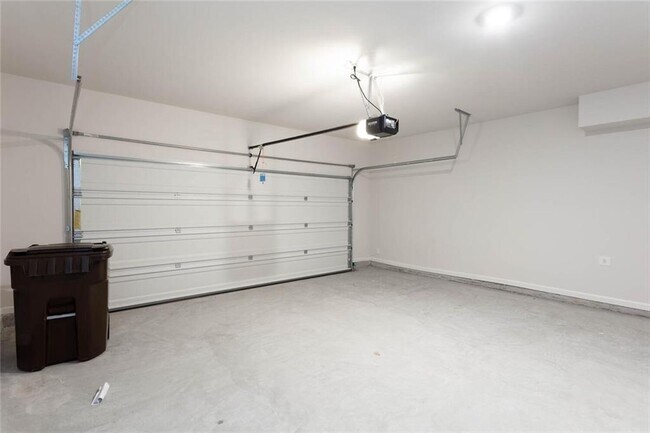 Building Photo - 77 Grv Spgs Ct
