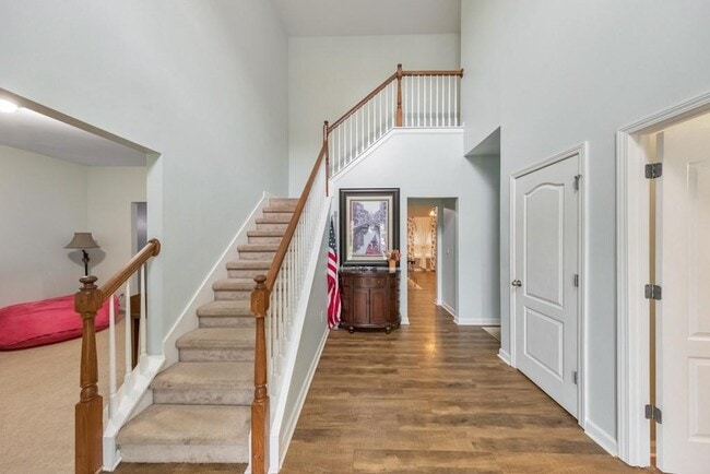 Building Photo - 179 Holbrook Dr