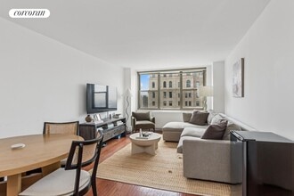 Building Photo - 301 E 79th St