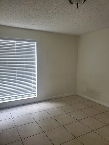Bedroom - 10810 SW 88th St